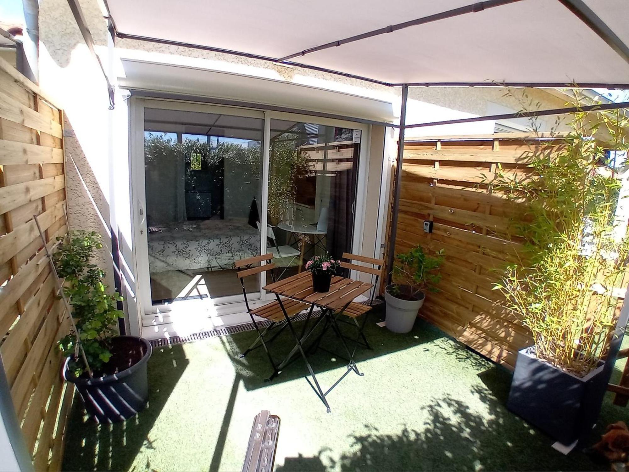 Appart'Hotel Le Clos Lassagne A Brignais - Lyon Sud Bagian luar foto