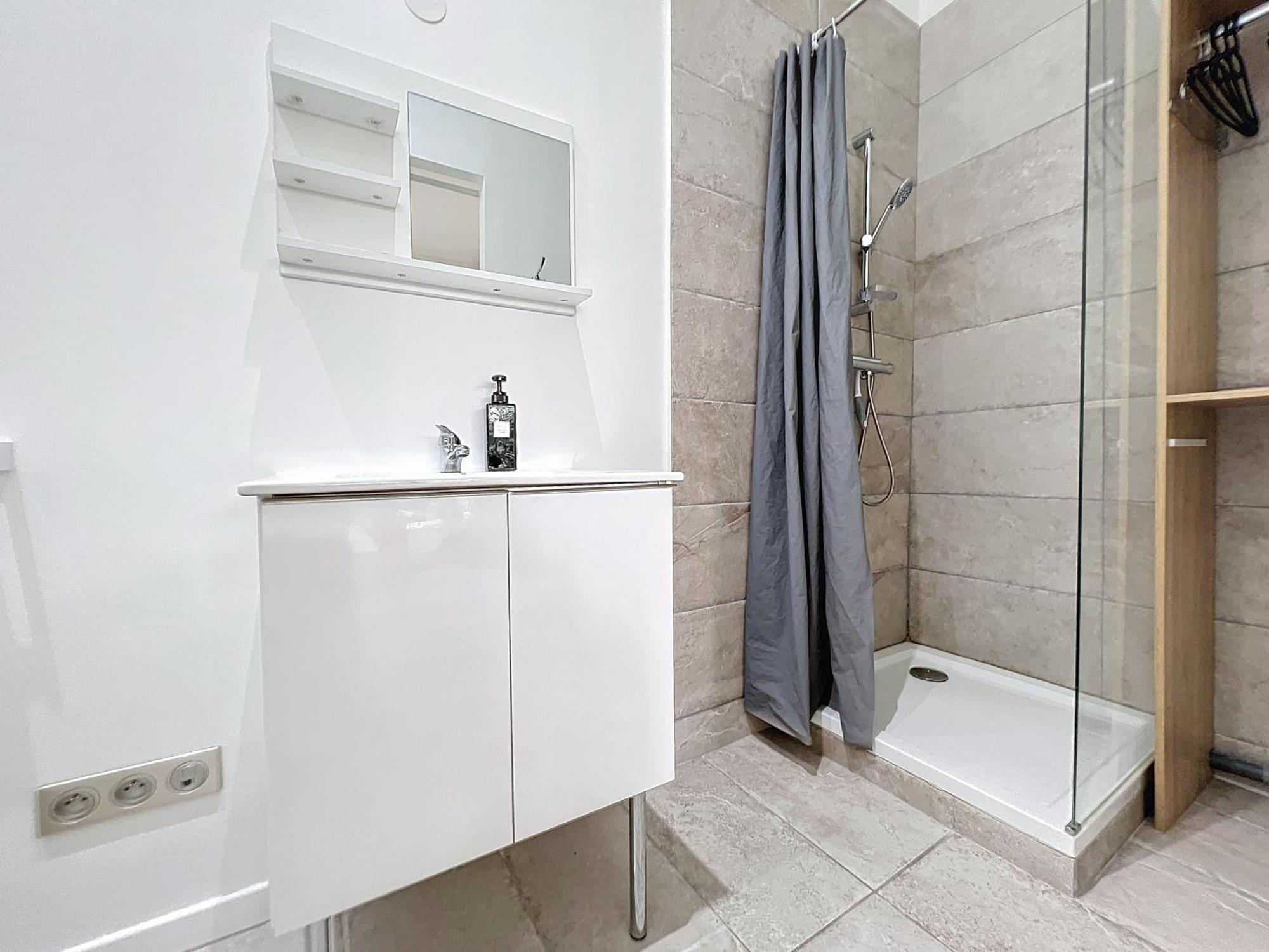 Appart'Hotel Le Clos Lassagne A Brignais - Lyon Sud Bagian luar foto