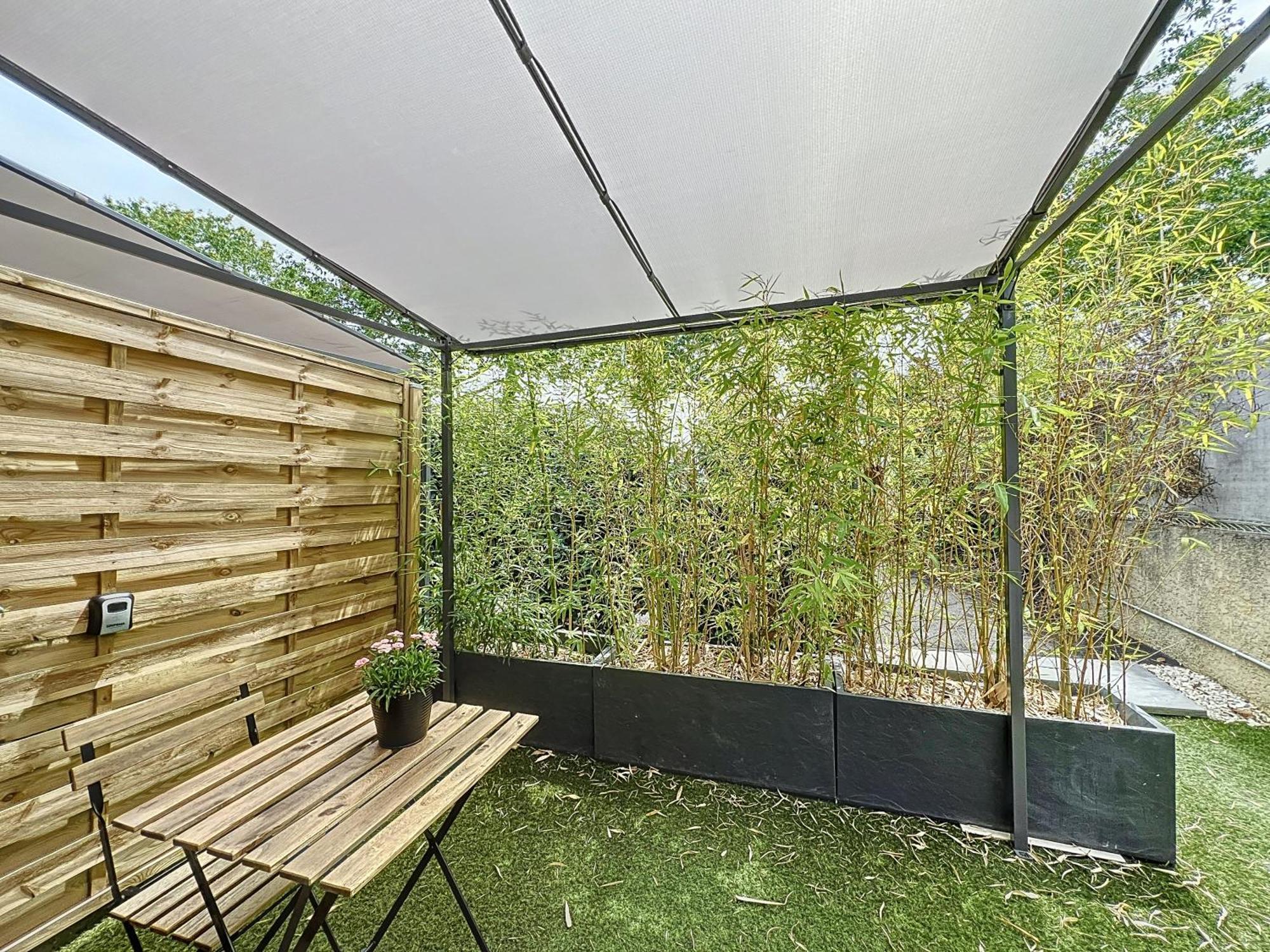 Appart'Hotel Le Clos Lassagne A Brignais - Lyon Sud Bagian luar foto